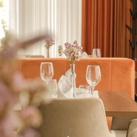 Hotel Lubjana ドゥラス エクステリア 写真