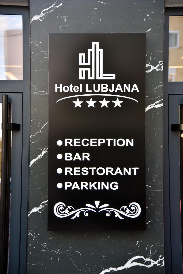 Hotel Lubjana ドゥラス エクステリア 写真
