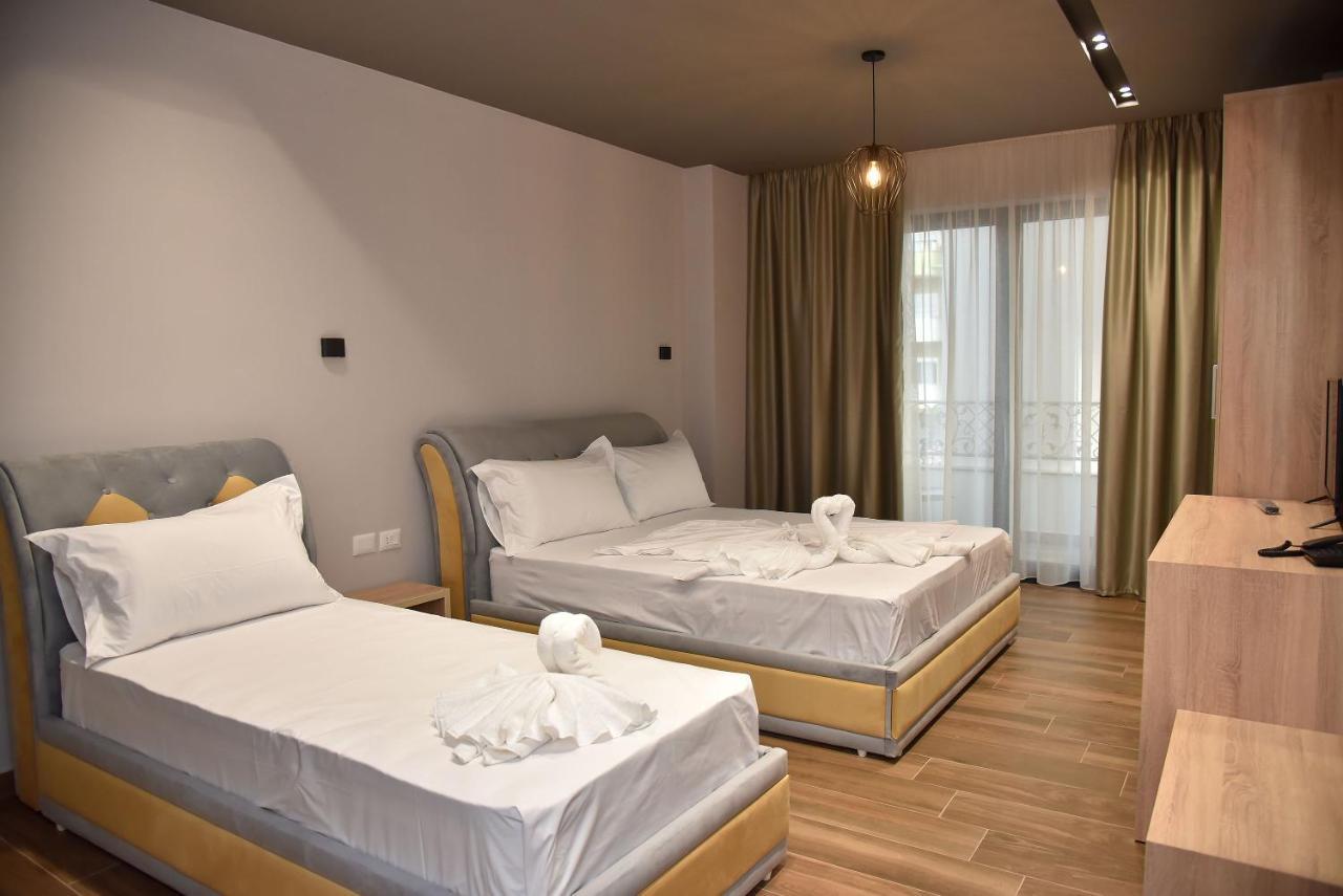 Hotel Lubjana ドゥラス エクステリア 写真