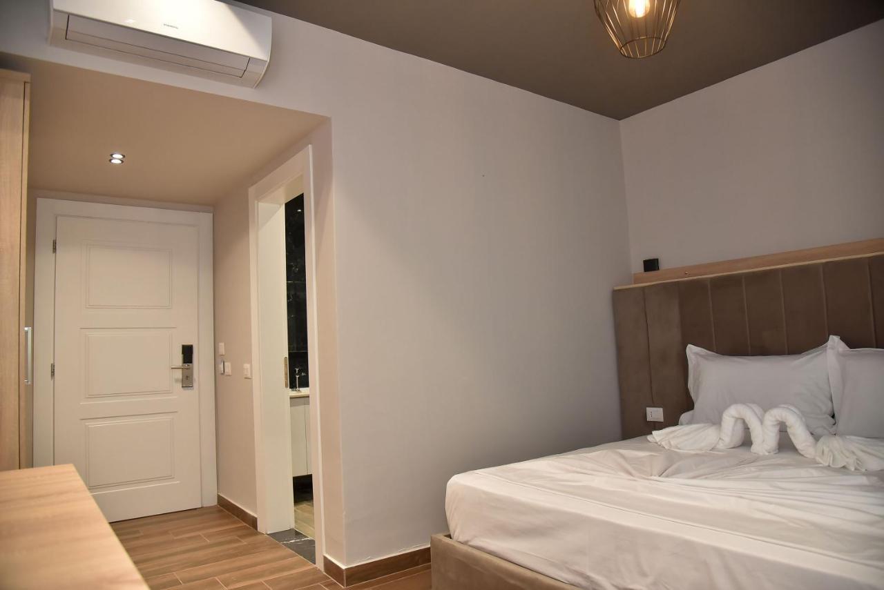 Hotel Lubjana ドゥラス エクステリア 写真
